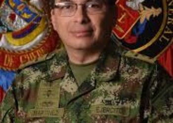 Coronel regaña a presidente Petro