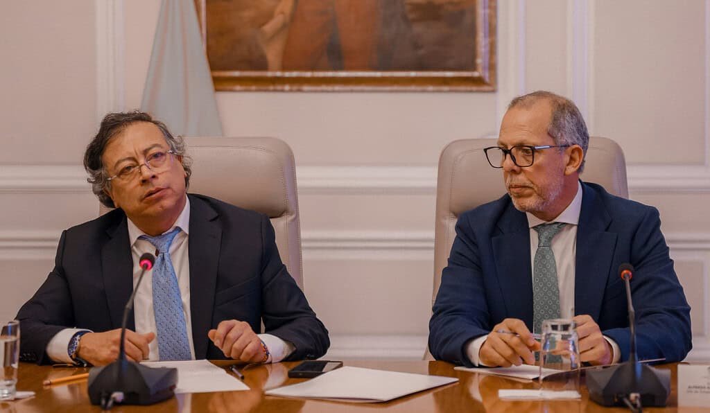 Jefe de gabinete propone que Petro se quede 20 años en el poder 