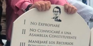 Jefe de gabinete propone que Petro se quede 20 años en el poder y reabre polémico debate sobre reelección
