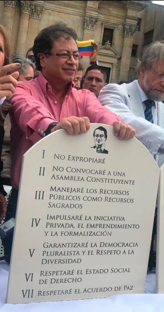 Jefe de gabinete propone que Petro se quede 20 años en el poder