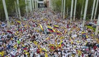 Significado de las manifestaciones anti-Petro del 7 de agosto