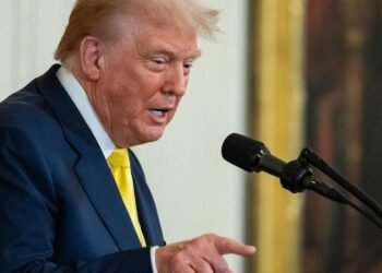 Trump ordenó atacar a carteles de la droga, entre ellos a varios colombianos