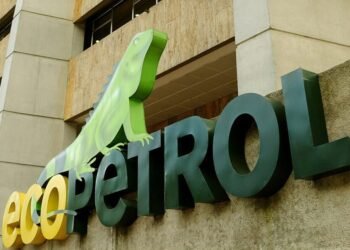 Atención | Utilidad neta de Ecopetrol cayó 33,2 % en el primer semestre de este año; producción creció levemente
