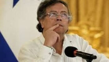 Aislado y sin rumbo, Petro encara su último año de gobierno