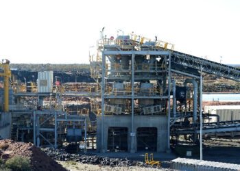 Salida masiva de inversionistas de Colombia tras rebaja de calificación y ruptura de Regla Fiscal