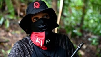 Un soldado colombiano muerto y siete heridos en un ataque con dron del ELN