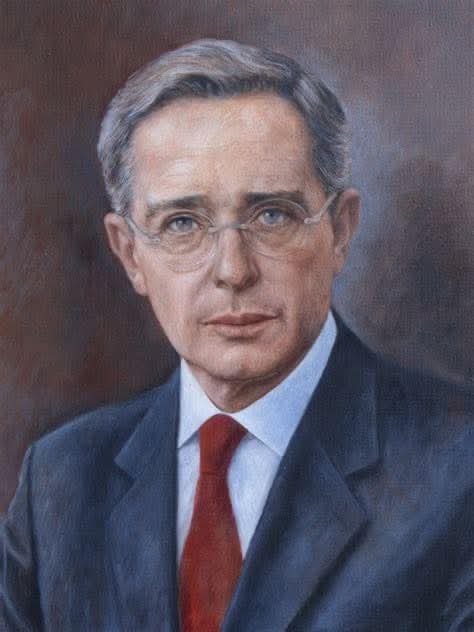 A los jóvenes que odian a Uribe sin saber por qué