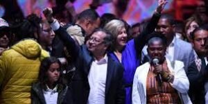 Petro en su recta final: corrupción, polémicas y diplomacia a golpe de tuits