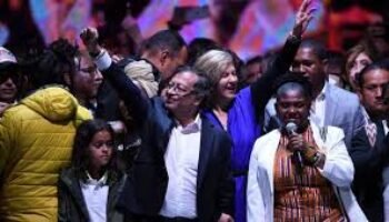Petro en su recta final: corrupción, polémicas y diplomacia a golpe de tuits