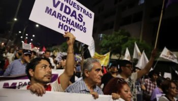 ¿OLVIDAMOS Y NOS ABRAZAMOS?