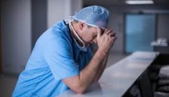 Renuncia masiva de médicos obliga al cierre temporal de urgencias en la Clínica Palmira