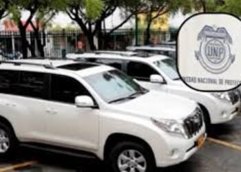 Camionetas, escoltas y recursos millonarios; esto le habría dado el gobierno Petro al ELN y las disidencias de las Farc