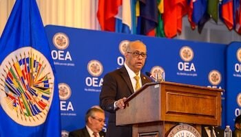 Estados Unidos advierte que abandonará la OEA si no asume un compromiso político para lograr la democracia en Venezuela