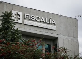 Fiscalía emitió orden para impedir la captura de criminales vinculados a diálogos de paz con el Gobierno: “Si los atrapan, deben quedar libres”