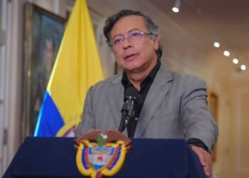 Hallazgos contables en la Campaña Petro en 2022 sugieren presunta violación de topes de gasto