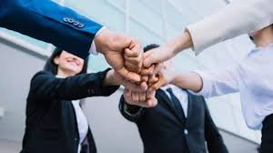 Una fórmula para rescatar el empleo y la inversión de la destrucción generada por Petro