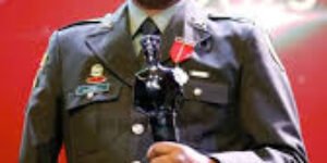 Existen | Francisco José Lloreda Mera