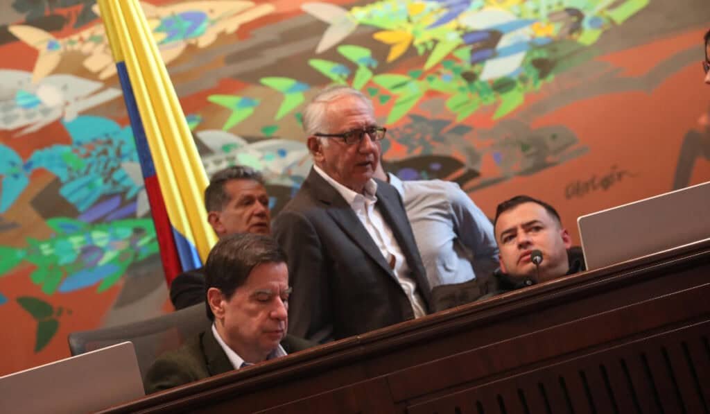 Radican propuesta para tumbar la reforma a la salud de Petro Reforma a la salud de Colombia (1)