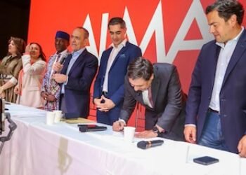 Unos 40 partidos anunciaron alianza para elecciones del Congreso y consulta presidencial: Mauricio Lizcano y Rodrigo Lara impulsan la Coalición Alma