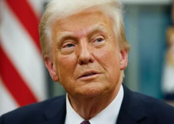 Donald Trump cambia la misión en Venezuela de «operación antidroga» a «cambio de régimen»: forzarán a Maduro a desaparecer