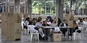 De las mesas vacías a las urnas repletas