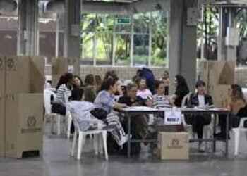 De las mesas vacías a las urnas repletas