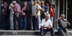 Gobierno Petro se alista para decidir sobre billones de pesos de pensiones; denuncian falta de conocimiento técnico