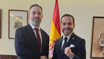 Abascal se reúne con De la Espriella, candidato a presidir Colombia, que firma la Carta de Madrid junto a Meloni, Milei o Corina Machado