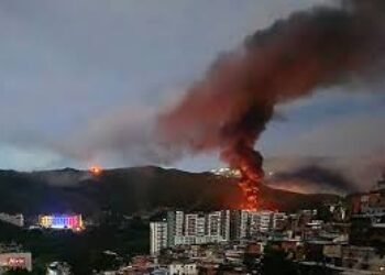 Bombardeos en Venezuela: puertos, aeropuertos y bases militares en llamas