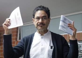 Asamblea Departamental de Antioquia declara persona non grata a Iván Cepeda tras sus declaraciones