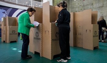 Expertos en neuromarketing afirman que las posiciones superiores y centrales del tarjetón otorgan ventaja competitiva natural a los candidatos - crédito Mauricio Alvarado/Colprensa