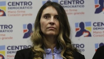 La Barca de Calderón – El Éxodo del Uribismo hacia Abelardo