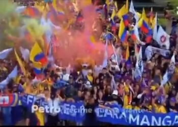 FIRMES POR LA PATRIA CON NUESTRO PRESIDENTE ABELARDO DE LA ESPRIELLA.