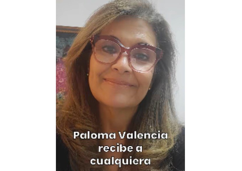 Paloma Valencia recibe a cualquiera.