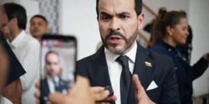 De la Espriella señala a Petro tras el asesinato de dos miembros de su campaña a manos del narcoterrorismo: «Ha facilitado oxígeno e impunidad a los bandidos»