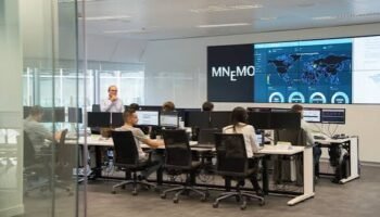 El hacker ‘Angelita’ no trabaja solo: la empresa española Mnemo que maneja la ciberseguridad electoral en Colombia y los catalanes Grau, Devesa y Vendrell, detrás de la posible manipulación electoral en segunda vuelta