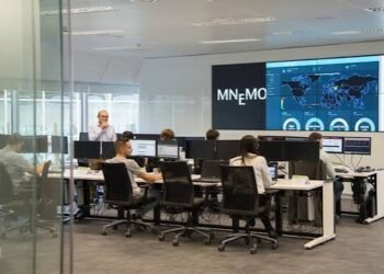 El hacker ‘Angelita’ no trabaja solo: la empresa española Mnemo que maneja la ciberseguridad electoral en Colombia y los catalanes Grau, Devesa y Vendrell, detrás de la posible manipulación electoral en segunda vuelta