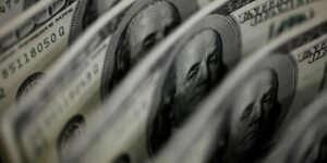 Abelardo de la Espriella recibirá 60 millones de dólares para la transición presidencial: qué banco se los otorgará y con qué condición