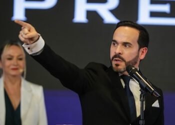 Abelardo de la Espriella pidió investigar presuntos acuerdos entre el Clan del Golfo y Gobierno Petro: “Nadie estará por encima de la ley”