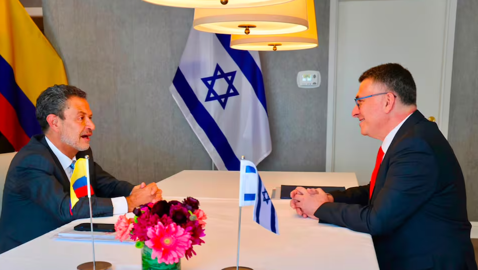Omar Bula, canciller designado y Gideon Sa’ar, ministro de Relaciones Exteriores de Israel
