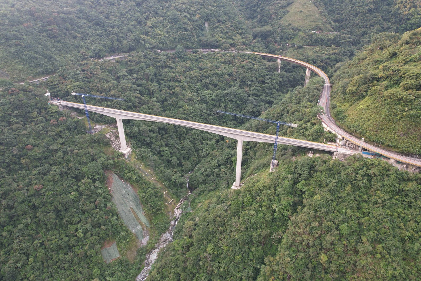 La vía entre Bogotá y Villavicencio permanece inactiva.