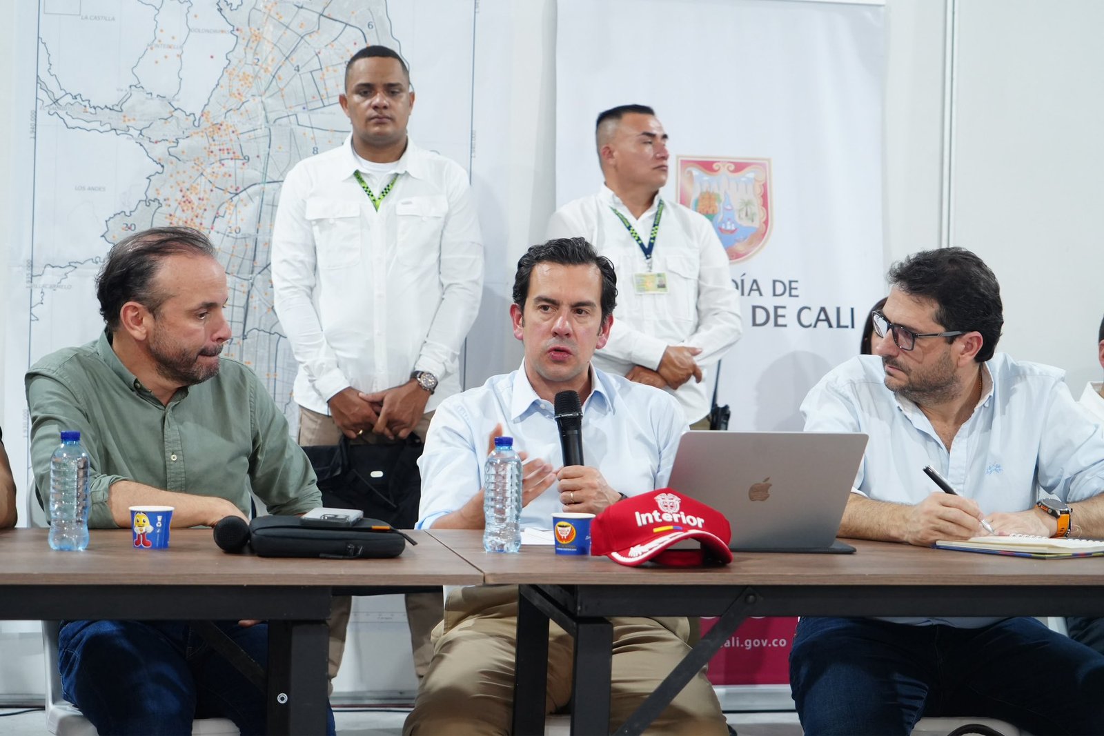 PMU en Cali, en el que participaron Rodrigo Lara y Jaime Uribe.