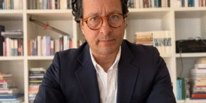 Designan al exsubdirector y economista Ricardo Valencia como nuevo director del Dane