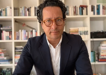 Designan al exsubdirector y economista Ricardo Valencia como nuevo director del Dane