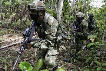 Las fuerzas de seguridad colombianas intensifican la búsqueda de 'Mordisco' en el Caquetá - crédito Colprensa