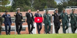 Pdte. Abelardo De La Espriella durante la ceremonia de reconocimiento de la nueva cúpula militar
