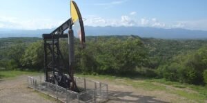 Manual sobre cómo destruir la ‘joya de la corona’ de la nación: Ecopetrol