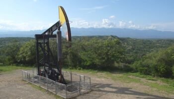 Manual sobre cómo destruir la ‘joya de la corona’ de la nación: Ecopetrol