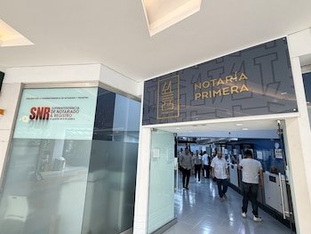 Para notarías de primera categoría, se exige título de abogado y una experiencia jurídica o notarial mínima de diez años, según la Superintendencia de Notariado - crédito @Supernotariado/X