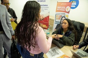 La oferta de empleo en Bogotá incluye oportunidades para jóvenes, mujeres, personas con discapacidad y mayores de 50 años - crédito Secretaría de Desarollo Económico